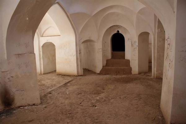 حمام تاریخی مامونیه زرندیه به بازارچه صنایع دستی تبدیل می شود حمام تاریخی مامونیه زرندیه به بازارچه صنایع دستی تبدیل می شود
